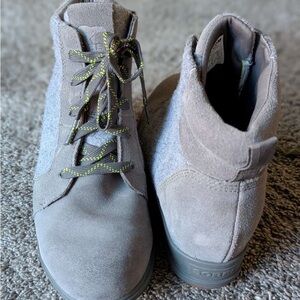 Sorel Gray Suede Ankle Boots
